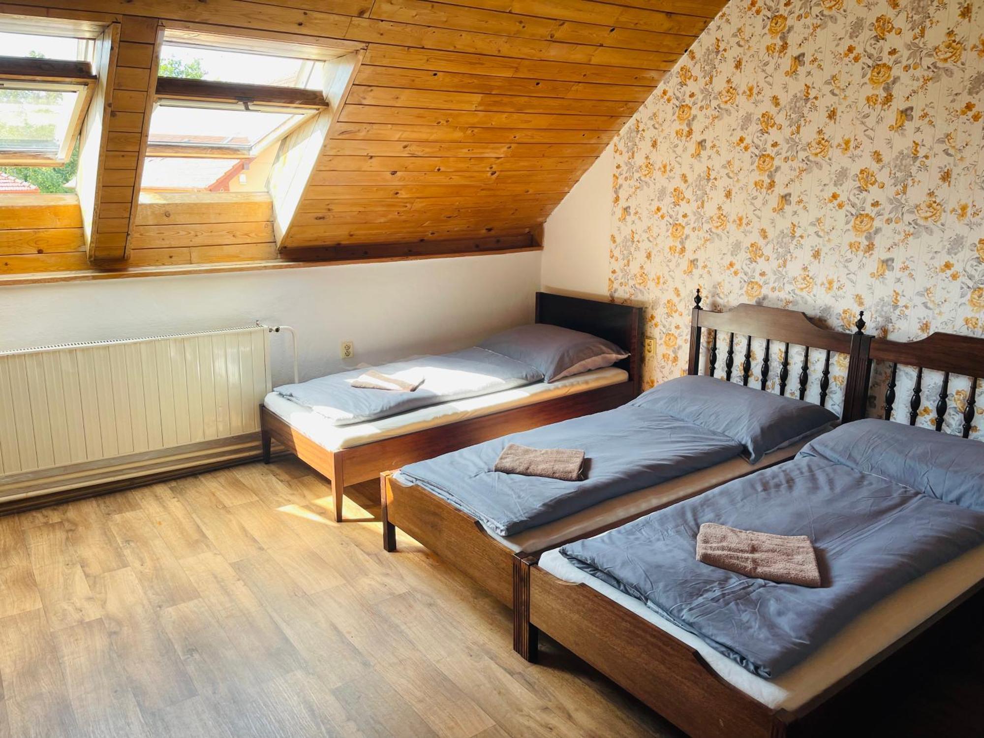 Penzion Trojna Lednice-Vhodne Na Svatby,Rodinne Akce,Teambuilding ภายนอก รูปภาพ